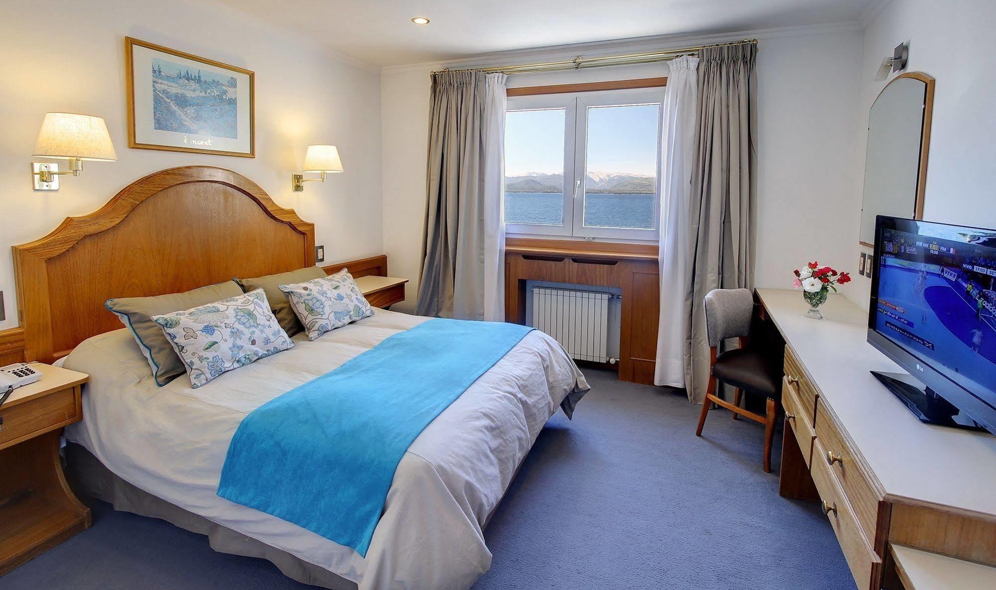 Tres Reyes Hotel 3*